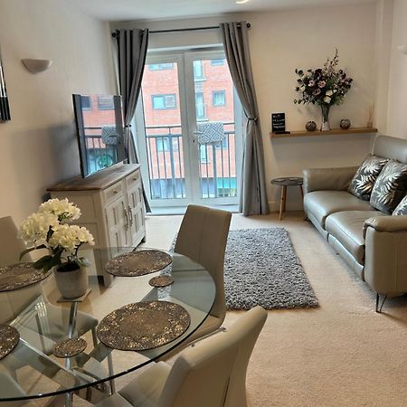 City Centre Apartment. Рексем Екстер'єр фото