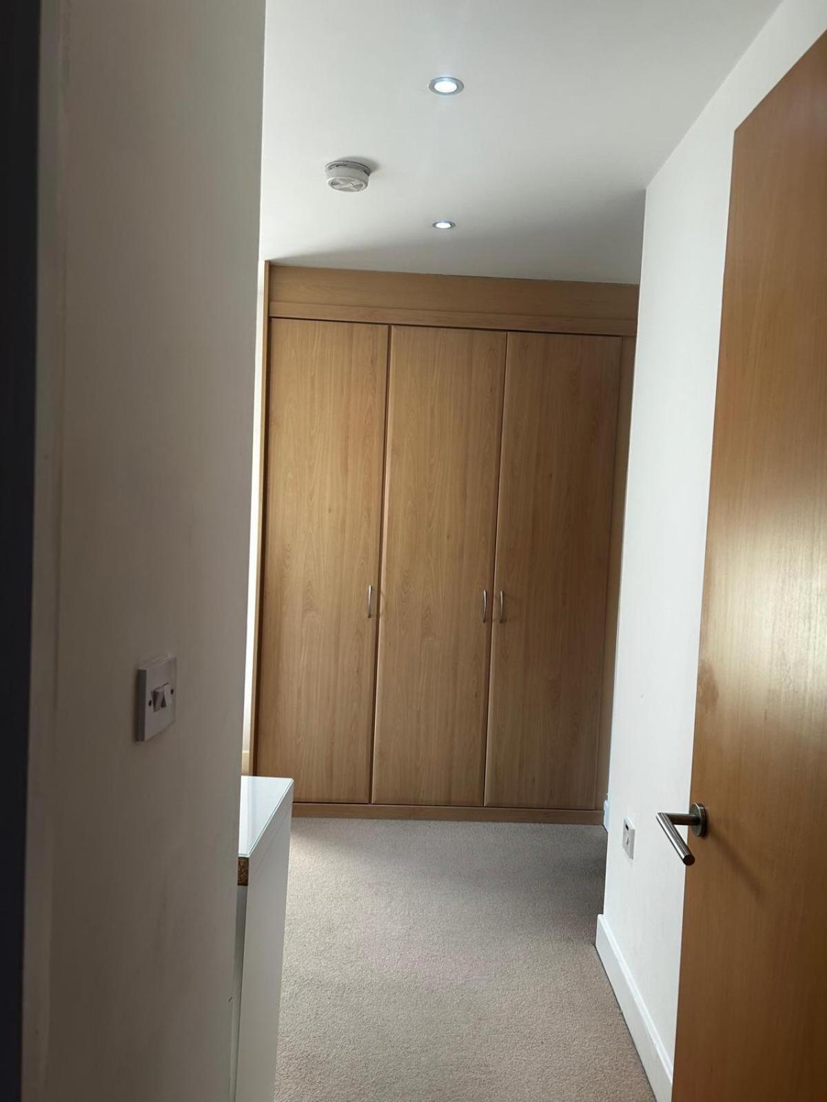 City Centre Apartment. Рексем Екстер'єр фото